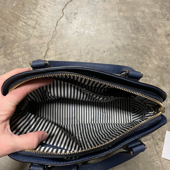 Kate Spade purse - Picture 2 of 3